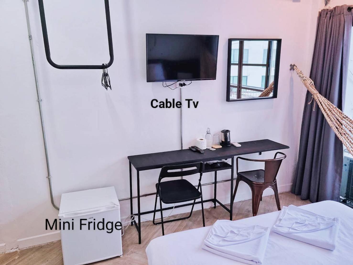 Haus Sathorn 11 Residence Бангкок Экстерьер фото